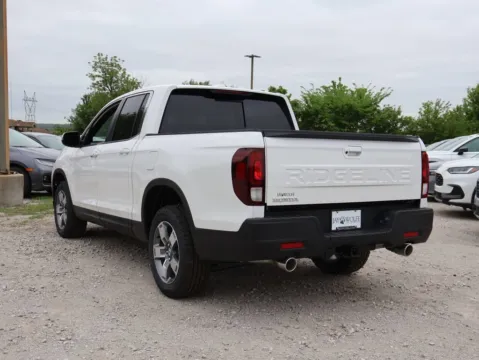 Photos of 2026 Honda Ridgeline RTL for sale in Kansas City, MO at Jay Wolfe Honda