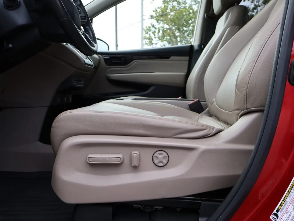 2023 Honda Odyssey Touring - Photo 34