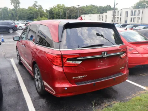 More photos of 2023 Honda Odyssey Touring at Jay Wolfe Honda, MO