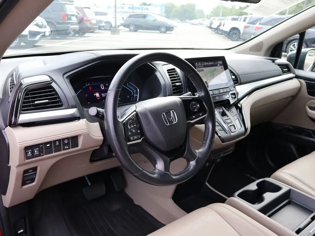 2023 Honda Odyssey Touring - Photo 19
