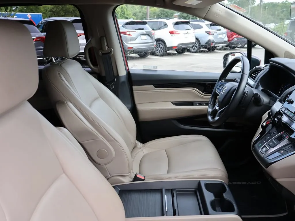 2023 Honda Odyssey Touring - Photo 8