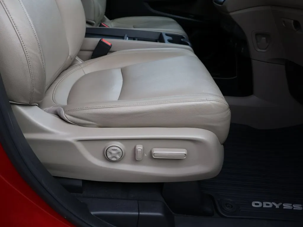 2023 Honda Odyssey Touring - Photo 10