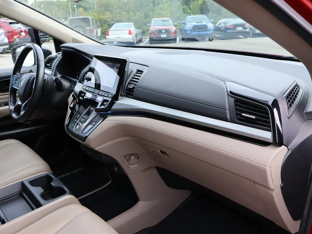 2023 Honda Odyssey Touring - Photo 9