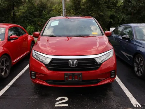 Photos of 2023 Honda Odyssey Touring for sale in Kansas City, MO at Jay Wolfe Honda