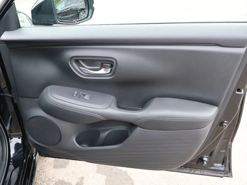 2024 Honda HR-V EX-L - Photo 11