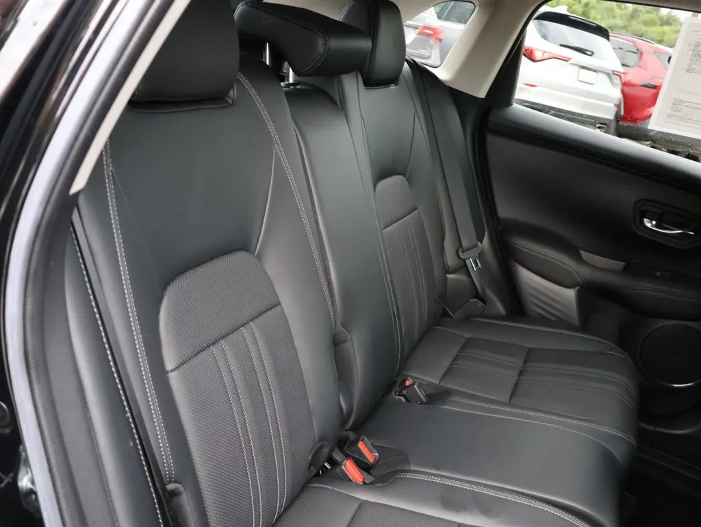 2024 Honda HR-V EX-L - Photo 12