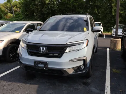 Another view of 2022 Honda Pilot Black Edition for sale in Kansas City, MO at Jay Wolfe Honda