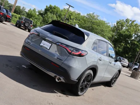 More photos of 2027 Honda HR-V Sport at Jay Wolfe Honda, MO