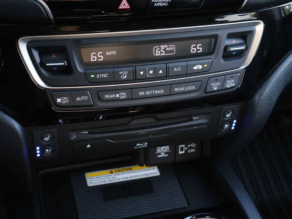 2022 Honda Pilot Elite - Photo 25