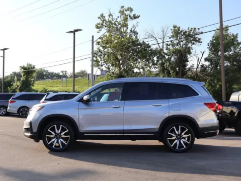 More photos of 2022 Honda Pilot Elite at Jay Wolfe Honda, MO
