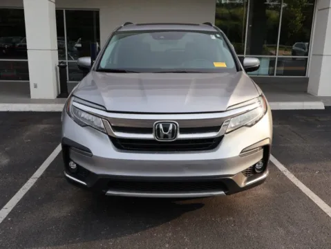 Photos of 2022 Honda Pilot Elite for sale in Kansas City, MO at Jay Wolfe Honda