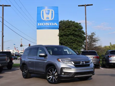 Silver 2022 Honda Pilot Elite for sale in Kansas City, MO