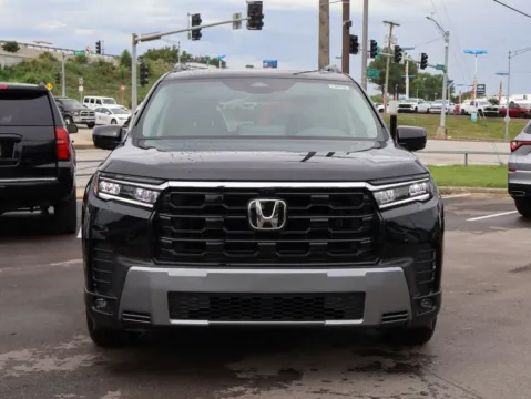 Photos of 2026 Honda Pilot Touring for sale in Kansas City, MO at Jay Wolfe Honda