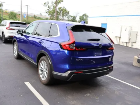 More photos of 2024 Honda CR-V EX-L at Jay Wolfe Honda, MO