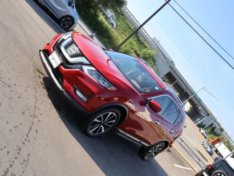 Another view of 2017 Nissan Rogue SL for sale in Kansas City, MO at Jay Wolfe Honda
