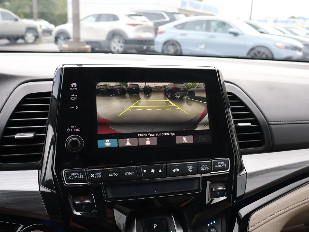 2022 Honda Odyssey Elite - Photo 24