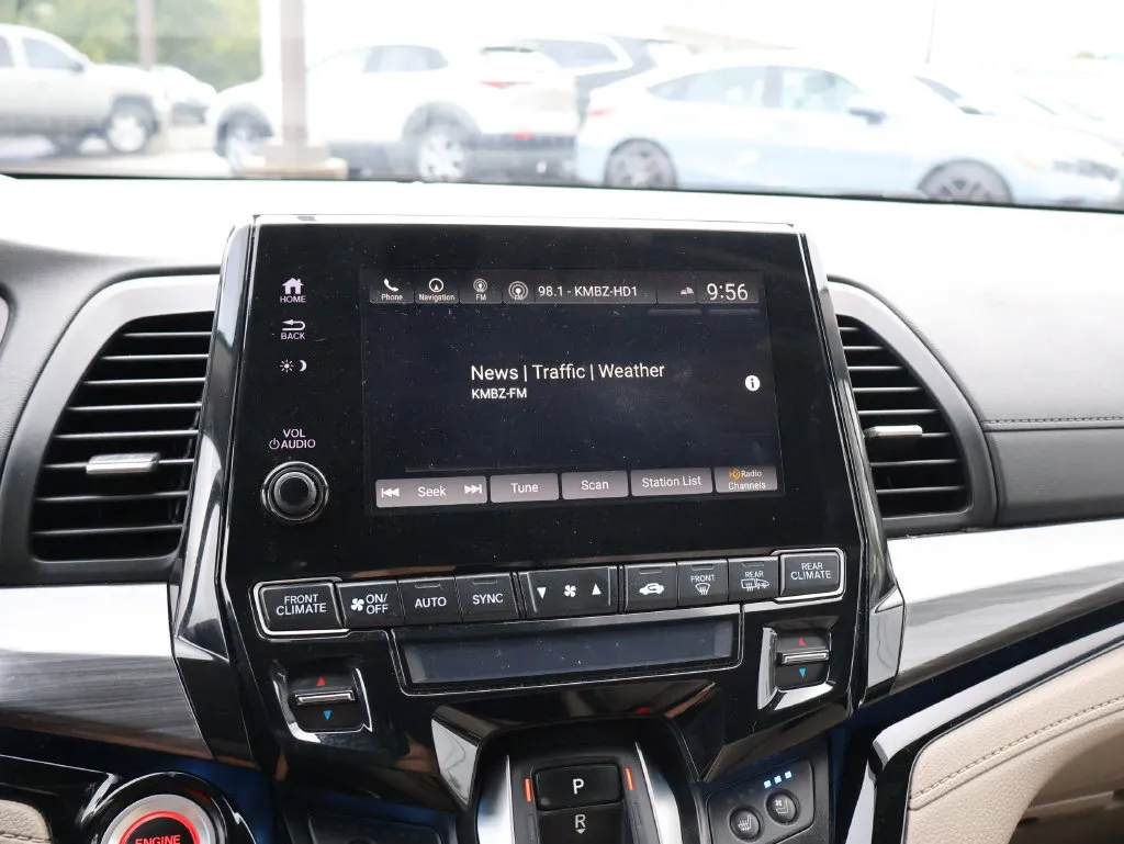 2022 Honda Odyssey Elite - Photo 23