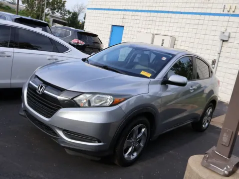 More photos of 2018 Honda HR-V LX at Jay Wolfe Honda, MO