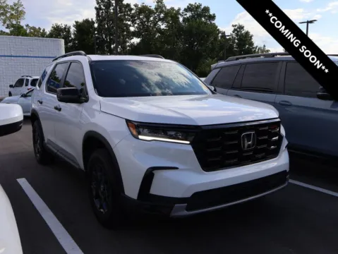 White 2025 Honda Pilot TrailSport for sale in Kansas City, MO