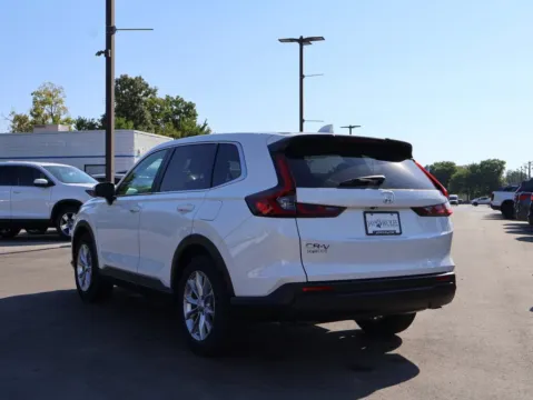 More photos of 2024 Honda CR-V EX at Jay Wolfe Honda, MO