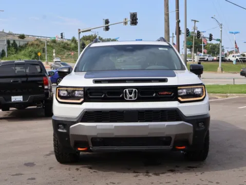 Photos of 2026 Honda Passport TrailSport for sale in Kansas City, MO at Jay Wolfe Honda