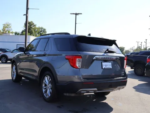 More photos of 2021 Ford Explorer XLT at Jay Wolfe Honda, MO