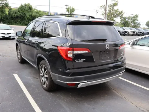 More photos of 2019 Honda Pilot Touring 8-Passenger at Jay Wolfe Honda, MO