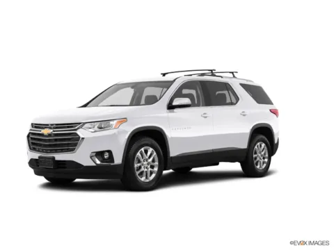 White 2018 Chevrolet Traverse LT Leather for sale in Kansas City, MO