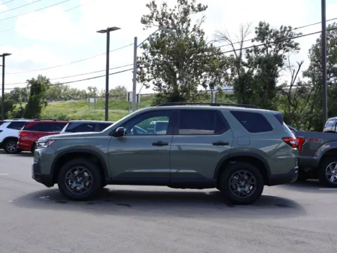 More photos of 2026 Honda Pilot TrailSport at Jay Wolfe Honda, MO