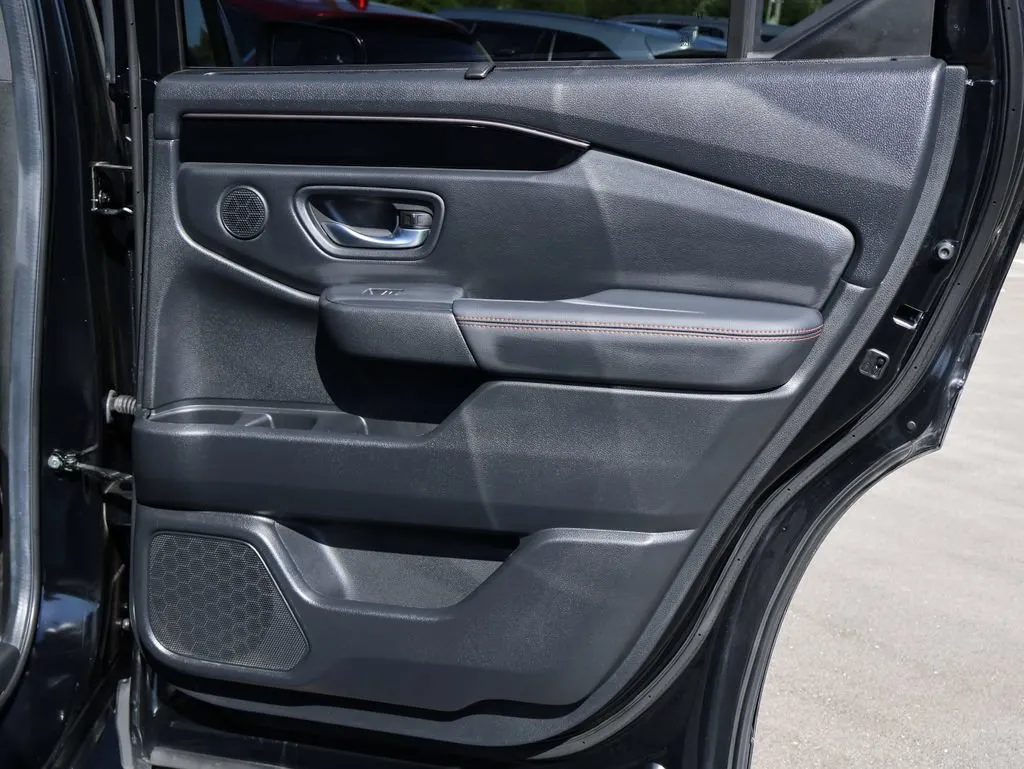 2025 Honda Pilot TrailSport - Photo 15