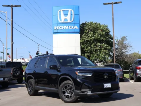 Black 2025 Honda Pilot TrailSport for sale in Kansas City, MO