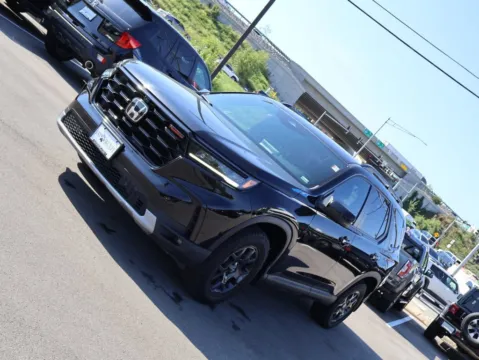 Another view of 2025 Honda Pilot TrailSport for sale in Kansas City, MO at Jay Wolfe Honda
