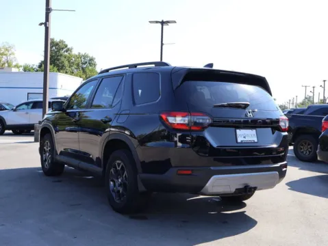 More photos of 2025 Honda Pilot TrailSport at Jay Wolfe Honda, MO