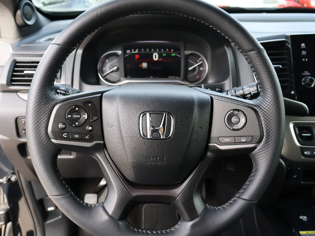2025 Honda Passport EX-L - Photo 29