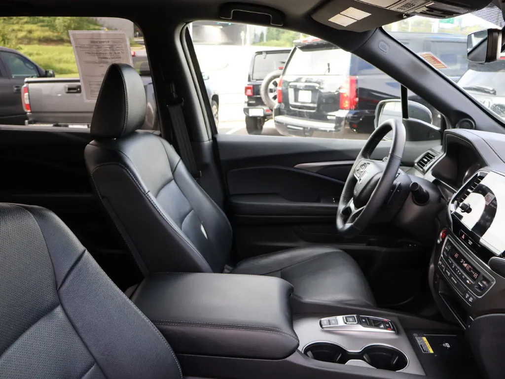 2025 Honda Passport EX-L - Photo 8