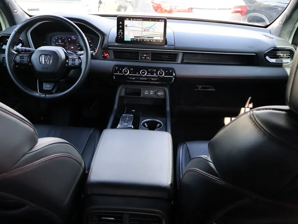 2025 Honda Pilot Black Edition - Photo 14