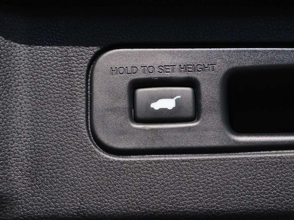 2025 Honda Pilot Black Edition - Photo 17