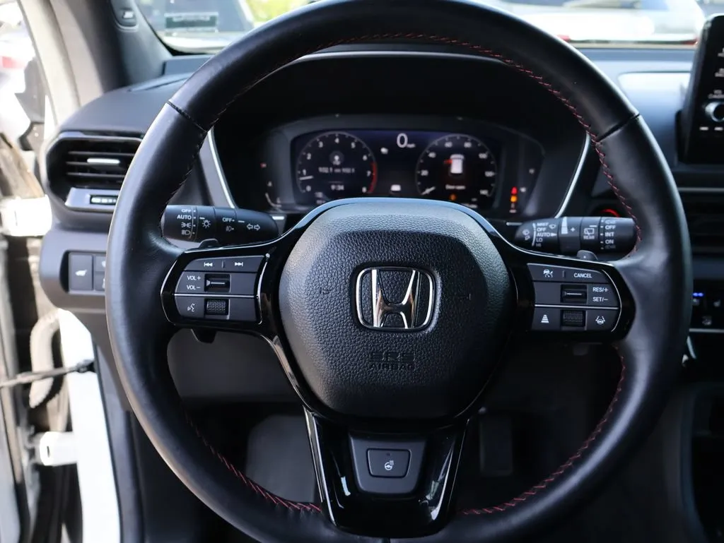 2025 Honda Pilot Black Edition - Photo 31