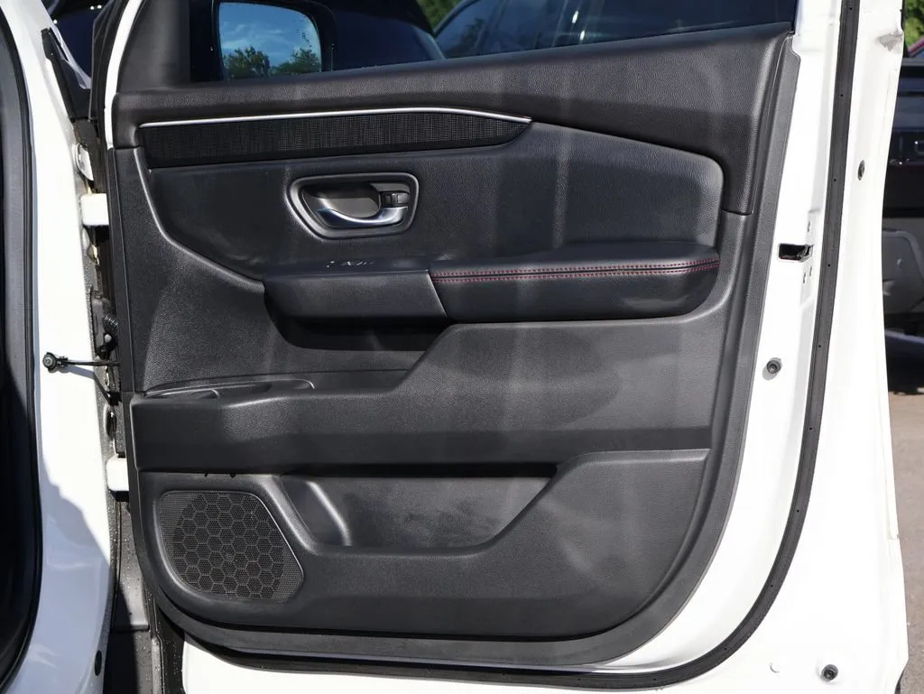 2025 Honda Pilot Black Edition - Photo 11