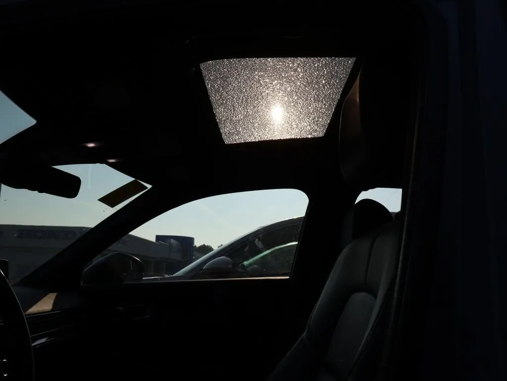 2023 Honda Civic Hatchback Sport Touring - Photo 10
