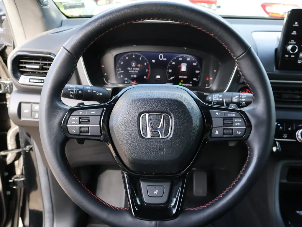 2025 Honda Pilot Black Edition - Photo 31