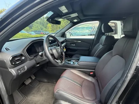 Photos of 2025 Honda Pilot Black Edition for sale in Kansas City, MO at Jay Wolfe Honda