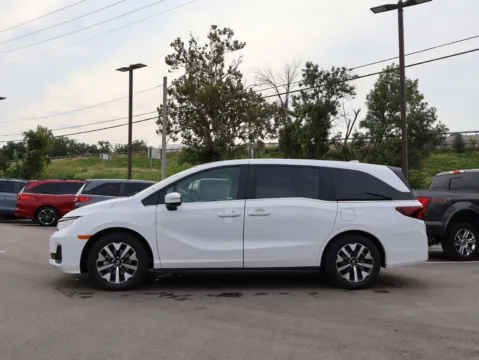 More photos of 2027 Honda Odyssey EX-L at Jay Wolfe Honda, MO