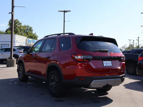 More photos of 2025 Honda Pilot TrailSport at Jay Wolfe Honda, MO