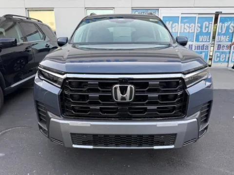 Photos of 2026 Honda Pilot Elite for sale in Kansas City, MO at Jay Wolfe Honda