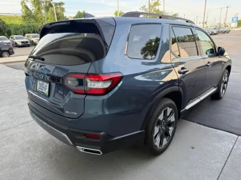 More photos of 2026 Honda Pilot Elite at Jay Wolfe Honda, MO