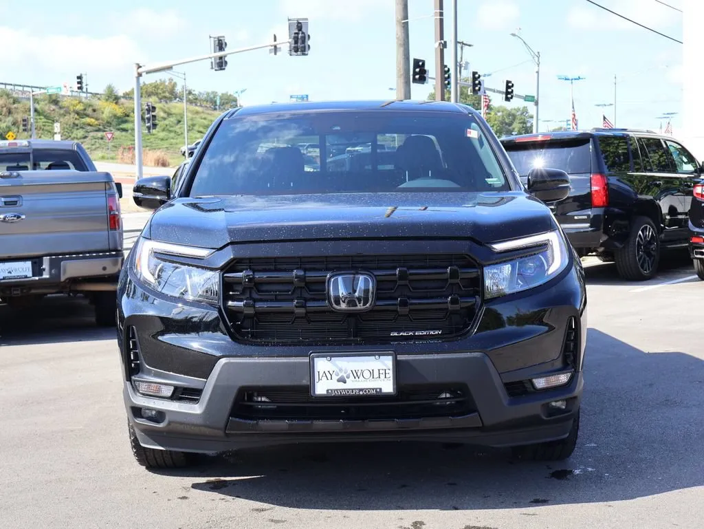 Used 2025 Honda Ridgeline Black Edition with VIN 5FPYK3F80SB019364 for sale in Kansas City