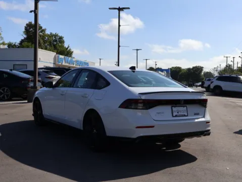 More photos of 2023 Honda Accord Hybrid Sport-L at Jay Wolfe Honda, MO