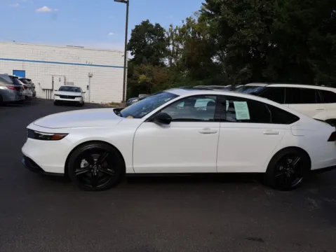 More photos of 2023 Honda Accord Hybrid Sport-L at Jay Wolfe Honda, MO