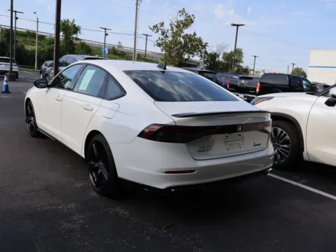 More photos of 2023 Honda Accord Hybrid Sport-L at Jay Wolfe Honda, MO